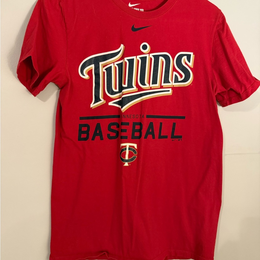 Nike Adult Red Twins Baseball Tee